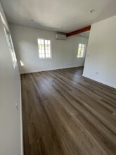 3140 Cazador St, Unit Lower level in Los Angeles, CA - Building Photo - Building Photo