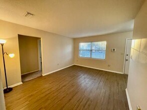 36 10th St in Shalimar, FL - Building Photo - Building Photo