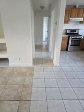 16594 Orange Way in Fontana, CA - Building Photo - Building Photo