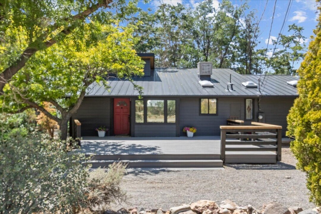 15045 Pinion Dr in Reno, NV - Building Photo