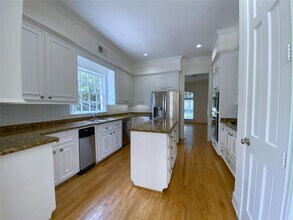 3024 Rice Boulevard in Houston, TX - Building Photo - Building Photo