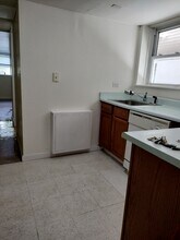 1943 W Oakdale Ave, Unit Garden in Chicago, IL - Building Photo - Building Photo