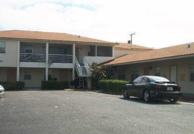 1600 S N St, Unit 106 in Lake Worth Beach, FL - Foto de edificio