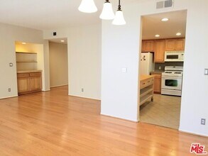1811 Manning Ave-Unit -102 in Los Angeles, CA - Building Photo - Building Photo