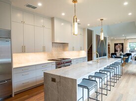 805 W Live Oak St in Austin, TX - Building Photo