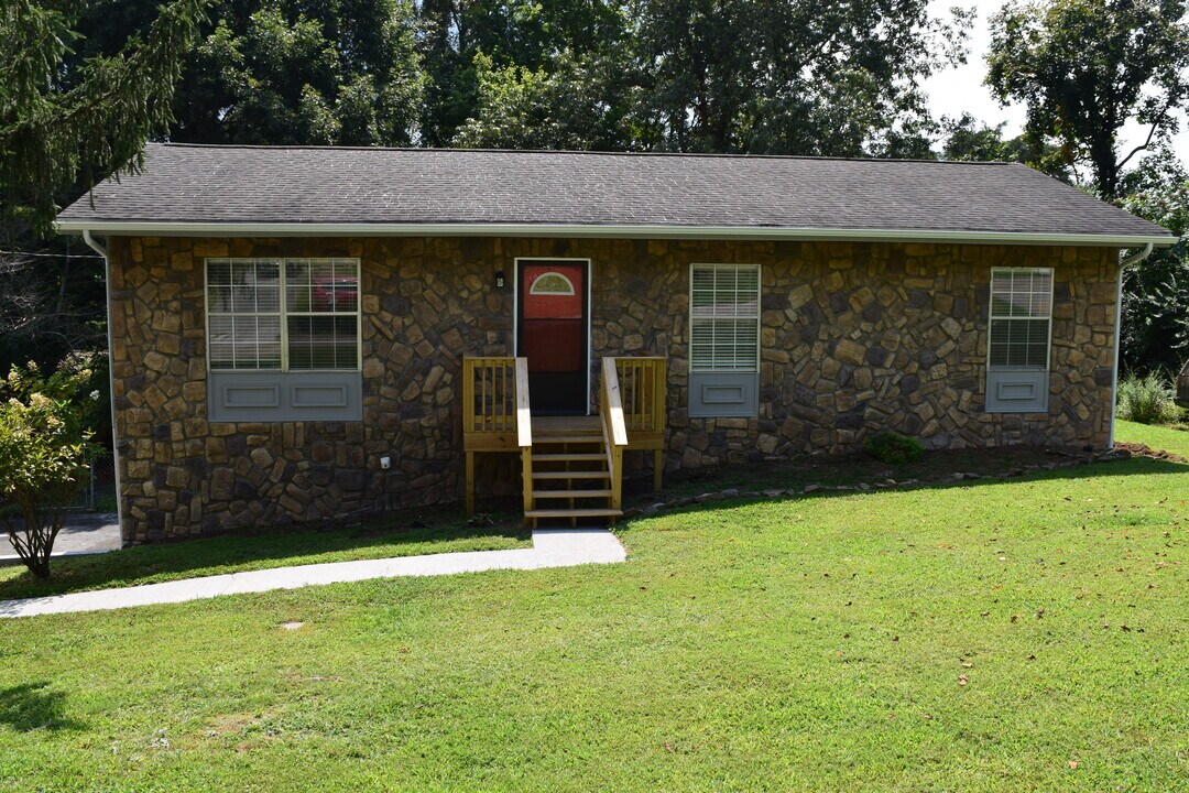2816 Beaverwood Dr in Knoxville, TN - Building Photo