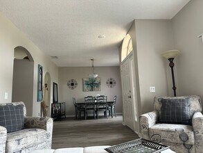 310 Crystal Goblet Ct in Valrico, FL - Building Photo - Building Photo