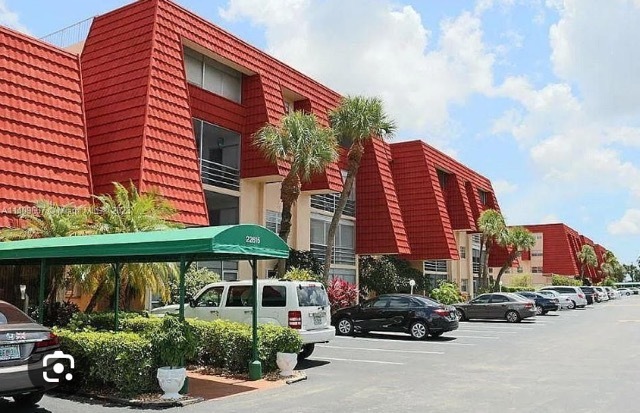 22615 SW 66th Ave, Unit 115 in Boca Raton, FL - Building Photo