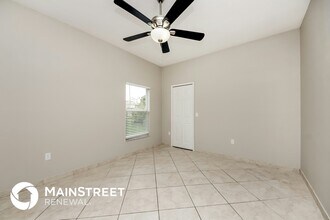 710 Paris Dr in Kissimmee, FL - Building Photo - Building Photo