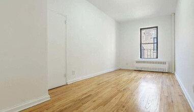 203-205 W 91st St in New York, NY - Building Photo - Building Photo