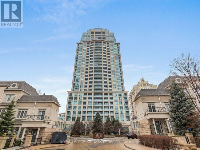 17 Barberry Pl in Toronto, ON - Building Photo - Building Photo