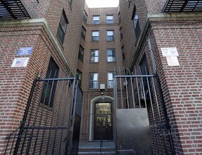 2356 Walton Ave in Bronx, NY - Foto de edificio - Building Photo