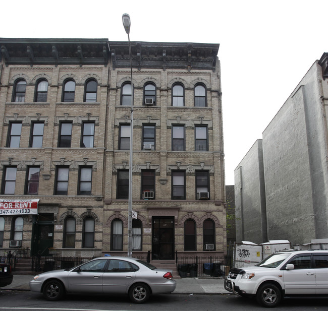 290 Willoughby Ave in Brooklyn, NY - Foto de edificio - Building Photo