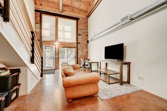 3033 Blake St in Denver, CO - Building Photo - Building Photo