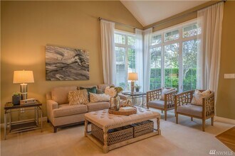 27413 SE 8th Pl in Sammamish, WA - Building Photo - Building Photo