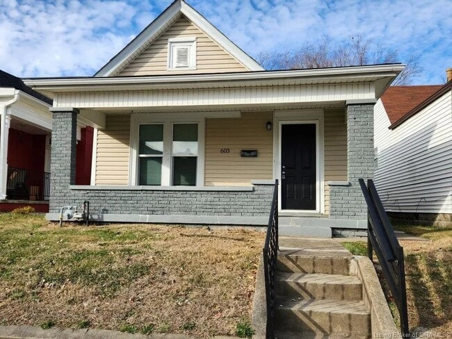 property at 603 E Oak St