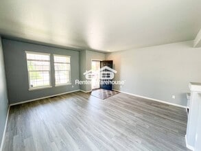5260 Liverpool St in Denver, CO - Building Photo - Building Photo