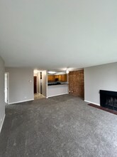 5750 Abbey Dr in Lisle, IL - Building Photo - Building Photo