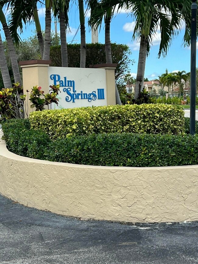 7310 NW 18th St in Margate, FL - Building Photo - Building Photo