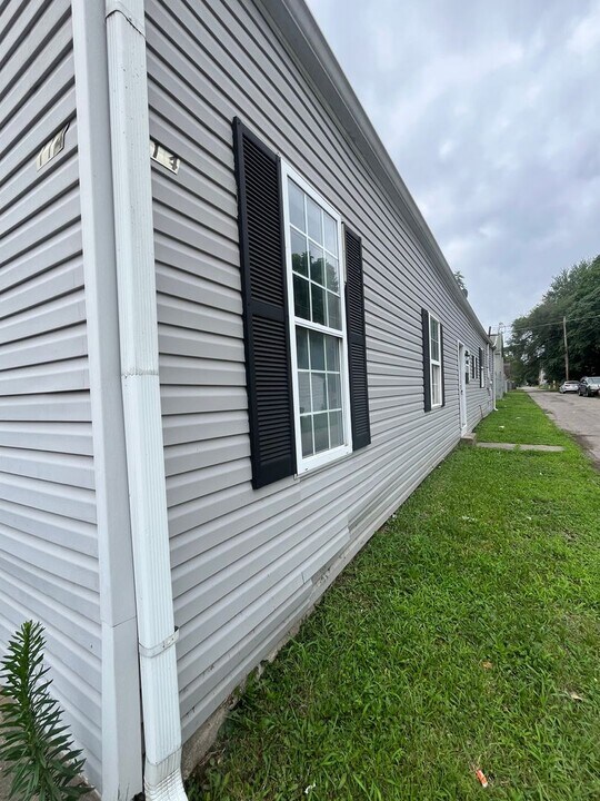 114 N 18th St in Louisville, KY - Building Photo