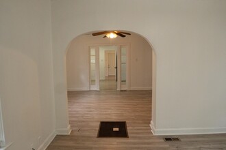 1407 NW Jackson St in Topeka, KS - Building Photo - Building Photo