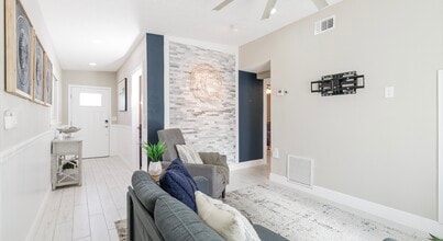 919 N Hastings St in Orlando, FL - Building Photo - Building Photo