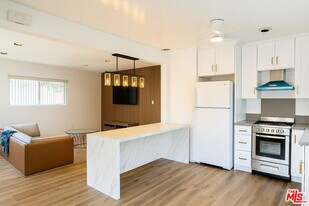 41 Westminster Ave in Los Angeles, CA - Building Photo