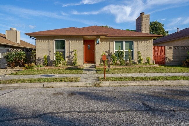 property at 709 Meadow Arbor Ln