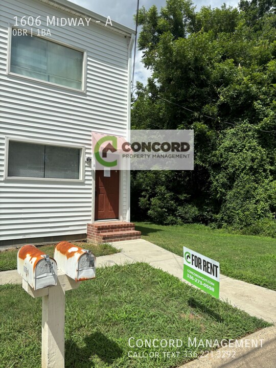 1606 Midway St in Greensboro, NC - Building Photo