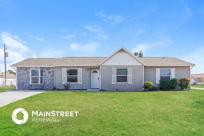 property at 7436 Sunnybrook Blvd