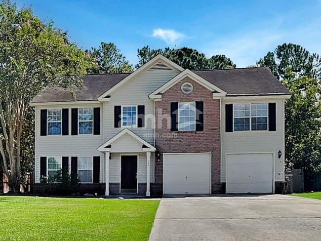 property at 223 Longleaf Cir