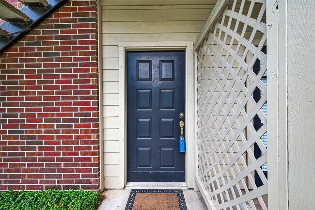 8055 Cambridge St in Houston, TX - Building Photo - Building Photo