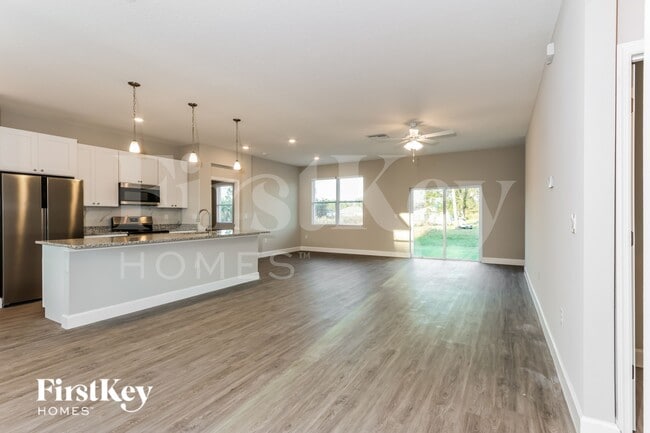 2841 Tivoli Ave SE in Palm Bay, FL - Foto de edificio - Building Photo