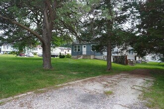 7319 Castlemoor Rd in Windsor Mill, MD - Building Photo - Building Photo