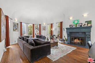 2240 Hillhurst Ave in Los Angeles, CA - Building Photo - Building Photo