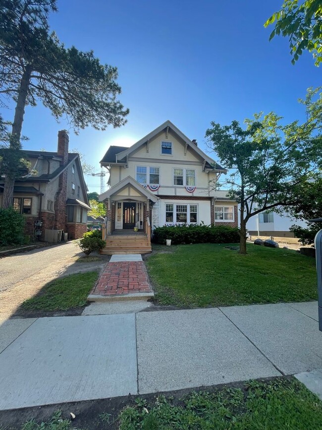 property at 725 Church St