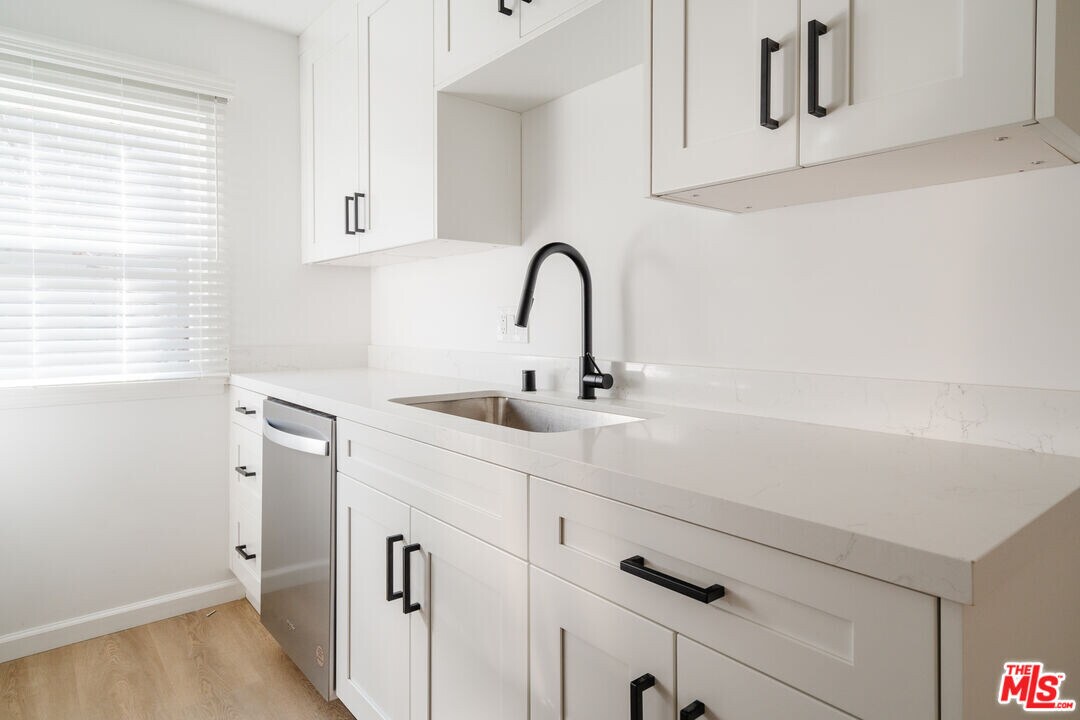 1147 Horn Ave in West Hollywood, CA - Building Photo