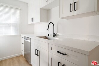 1147 Horn Ave in West Hollywood, CA - Building Photo - Building Photo