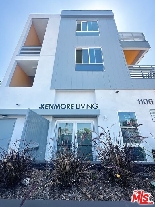 property at 1106 S Kenmore Ave