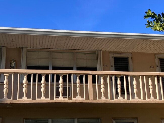 259 Sheffield K in West Palm Beach, FL - Building Photo - Building Photo