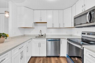 200 Park Terrace Dr, Unit 201 in Stoneham, MA - Building Photo - Building Photo