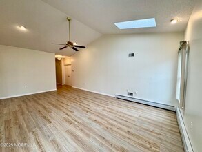23 Westminster Dr in Monroe Township, NJ - Building Photo - Building Photo