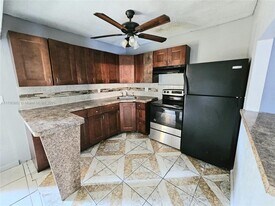 2629 NW 60th Way in Sunrise, FL - Building Photo