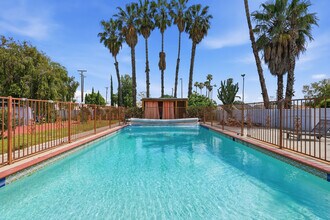 8647 Corbin Ave in Winnetka, CA - Building Photo - Building Photo