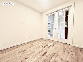 155 Chrystie St in New York, NY - Building Photo - Building Photo