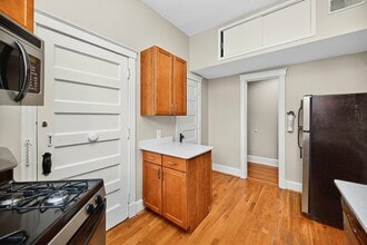 Clermont Condominiums in Cincinnati, OH - Foto de edificio - Building Photo