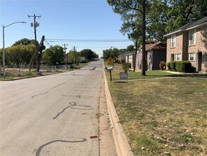 7504 Chapin Rd in Fort Worth, TX - Building Photo - Building Photo