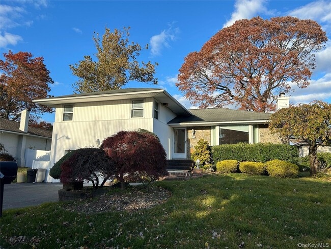 property at 16 Middle Ln