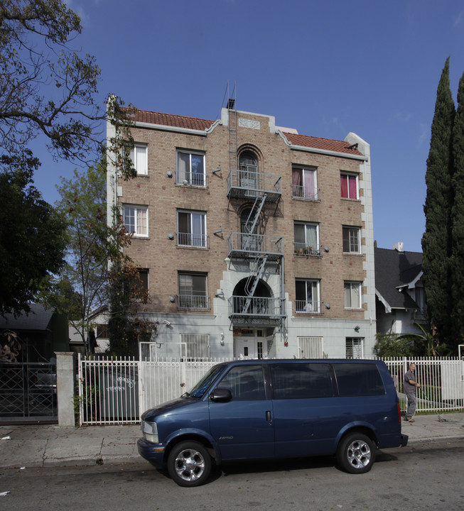 5607 La Mirada Ave in Los Angeles, CA - Building Photo