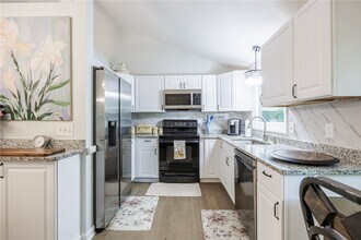 148 Chestnut Hill Dr in Rochester, NY - Building Photo - Building Photo